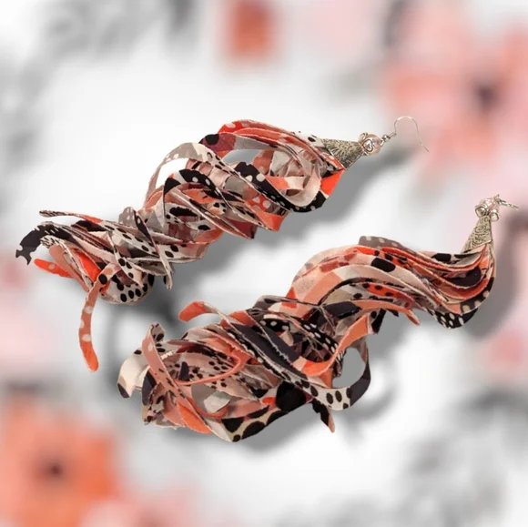 🆕 MBM "Watermelon Sugar" Mix Print Swirl Tassel Earrings - Picture 6 of 8